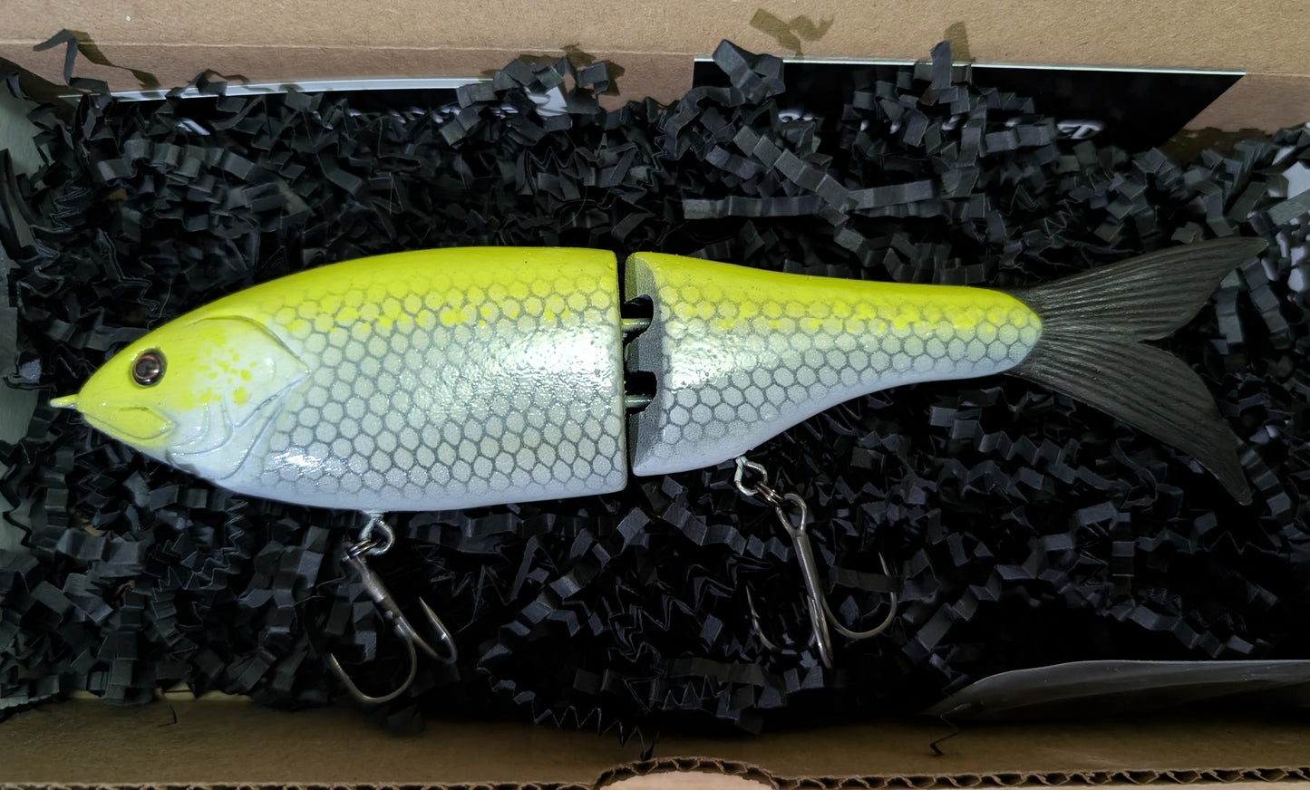 The Apache "Floating" Chartreuse Back